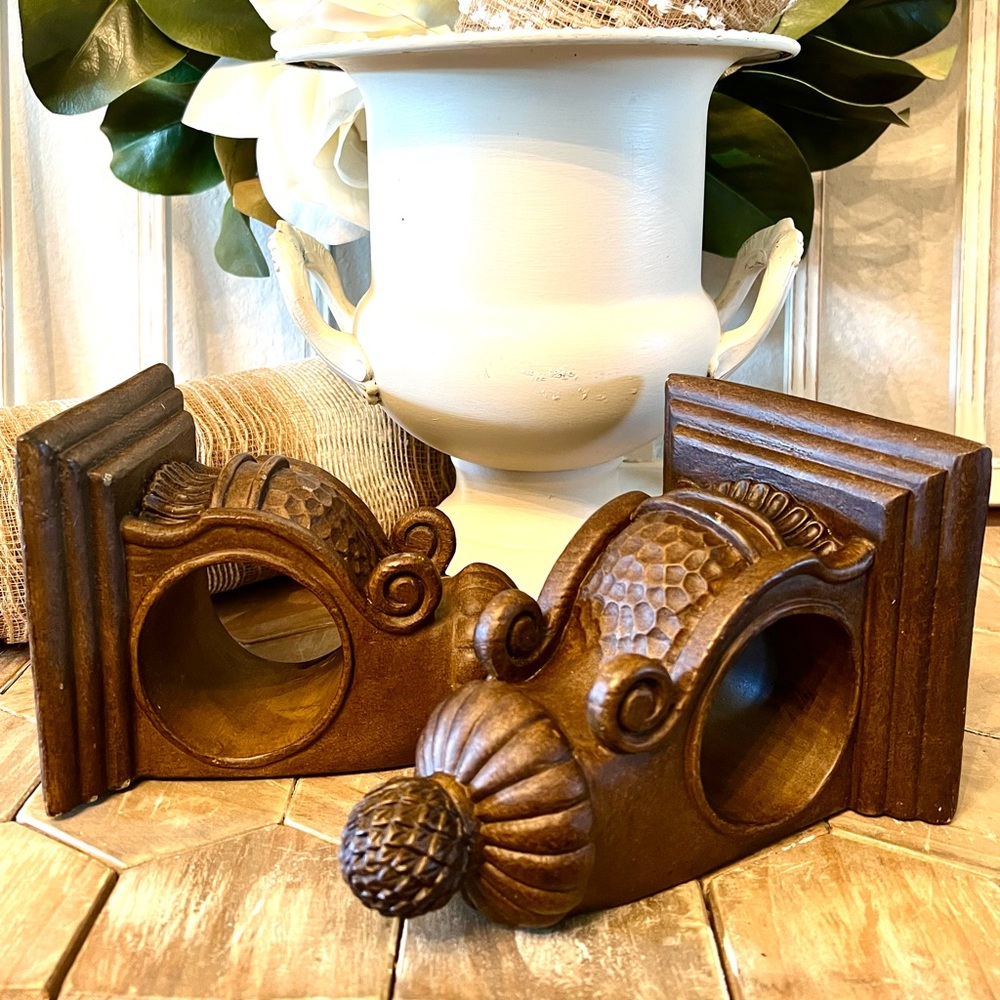 VTG! Set of 2 CORBELS/Drapery Sconce Brackets
